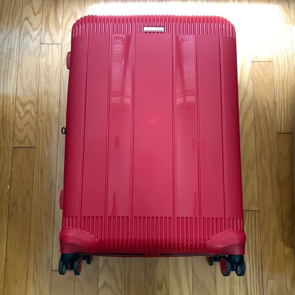Victoria Red Hard-case 29” Suitcase - Picture 6 of 17